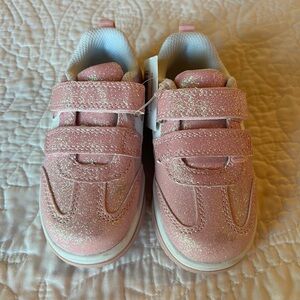 NWT Toddler Sparkle Sneakers size 8